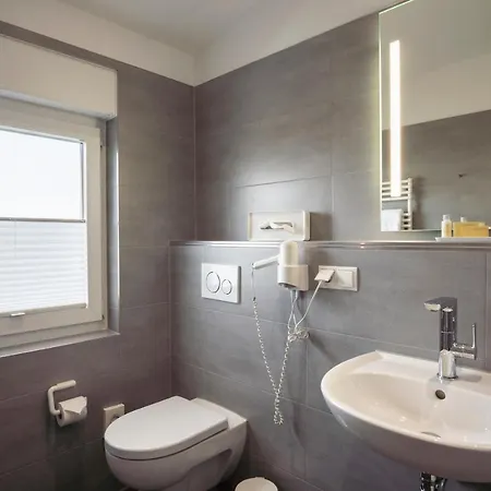 Elysee Hotel
