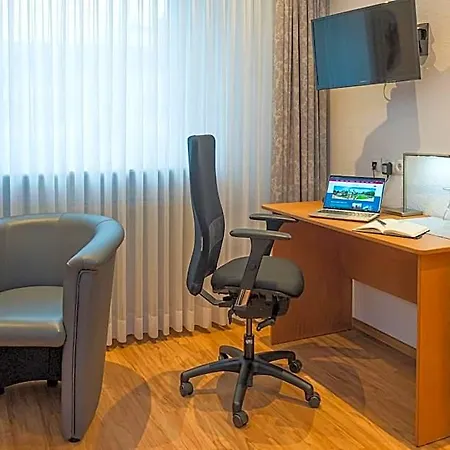 Elysee Hotel