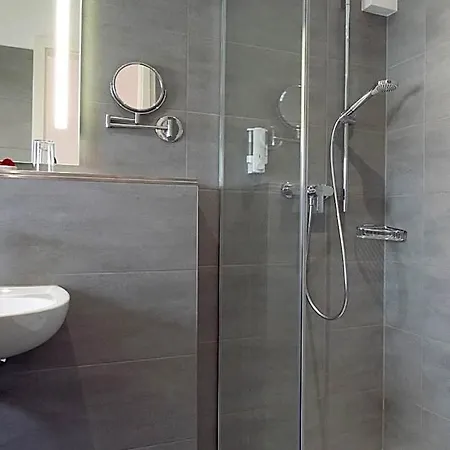 Hotel Elysee 3*